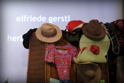 Gerstl-Modeschau_Kleiderflug_6459_c_Matthias-Heckmann