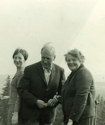 04_Linde_mit_Eltern